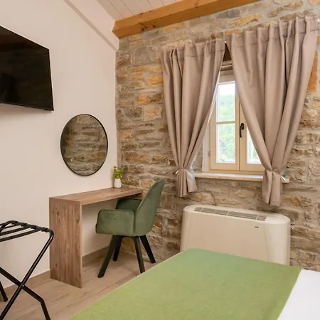 Palazza * פאזין