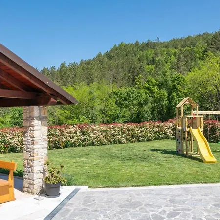 Palazza וילה פאזין