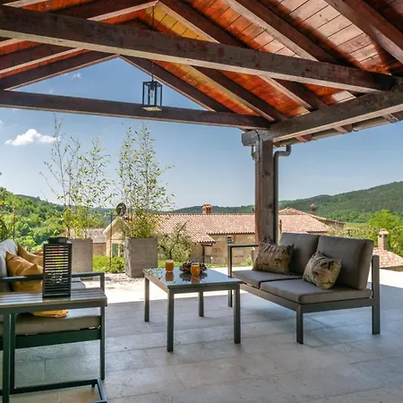 Palazza * פאזין